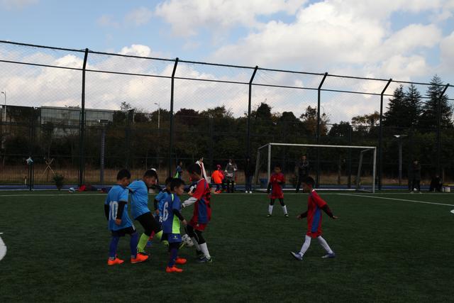 斯洛特是第四位处子赛季率队圣诞节登顶的主教练