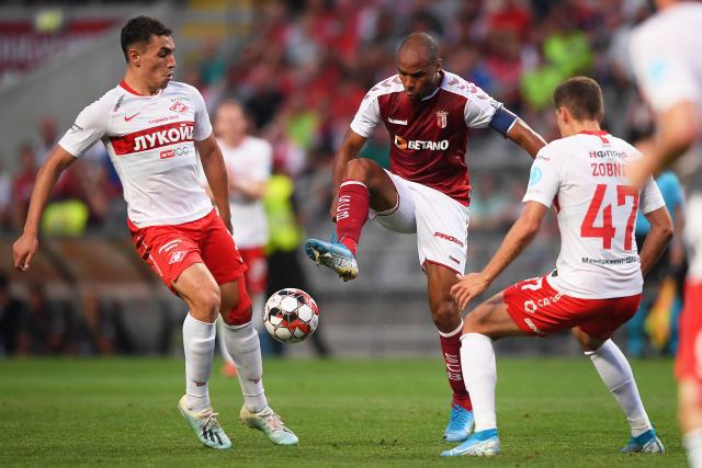 马穆凯拉什维利1年220万回归马刺 上季场均4+3